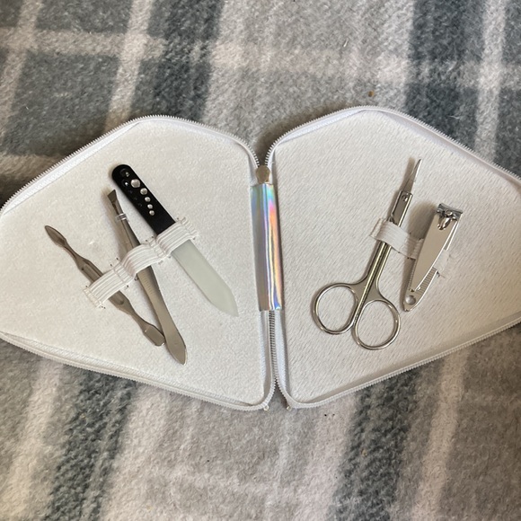 NWT Miss to Mrs silver diamond wedding day emergency kit - Picture 3 of 4